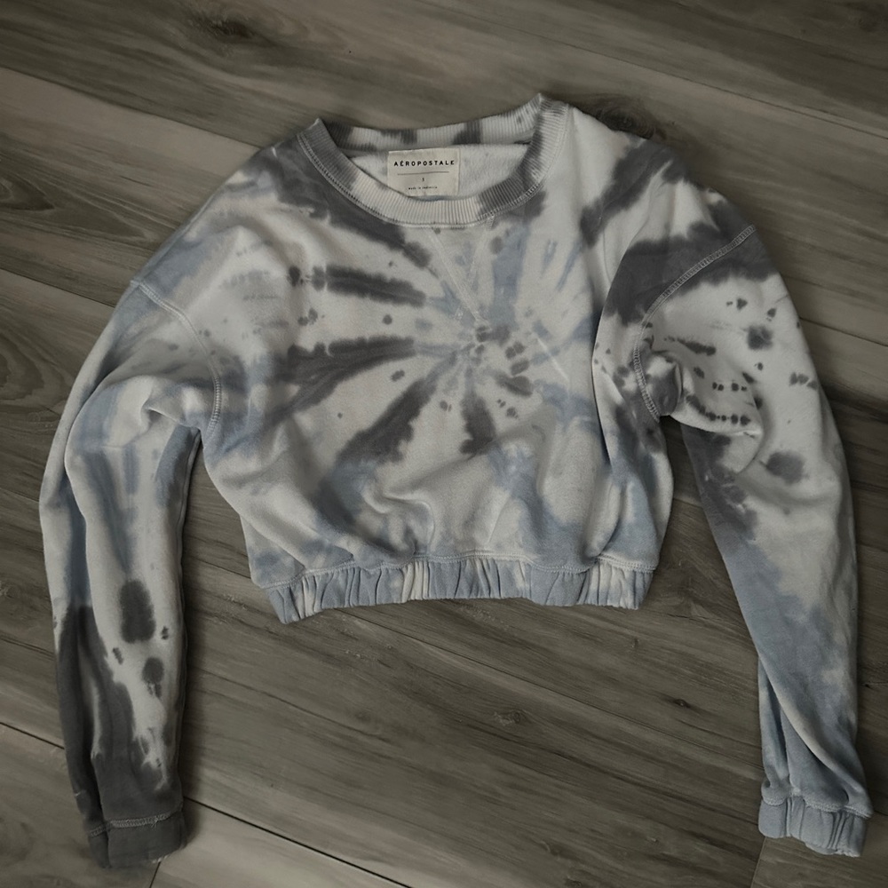 Aeropastel cropped crew neck!